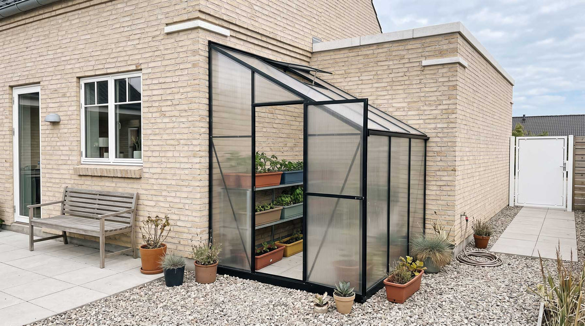 Half greenhouse
